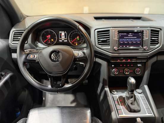 VOLKSWAGEN-AMAROK-2023