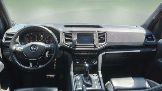VOLKSWAGEN-AMAROK-2022