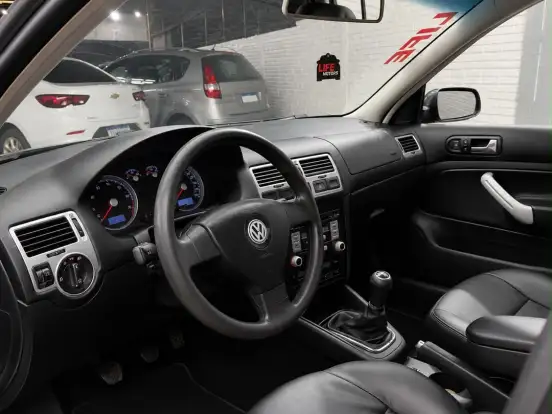 VOLKSWAGEN-BORA-2.0 MI 8V GASOLINA 4P MANUAL VOLKSWAGEN-BORA-2008