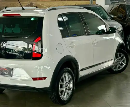 VOLKSWAGEN-CROSS UP-1.0 TSI 12V FLEX 4P MANUAL VOLKSWAGEN-CROSS UP-2015
