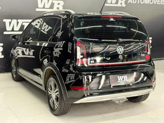 VOLKSWAGEN-CROSS UP-2018