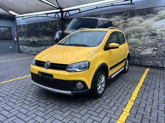 VOLKSWAGEN CROSSFOX 1.6 MI FLEX 8V 4P MANUAL