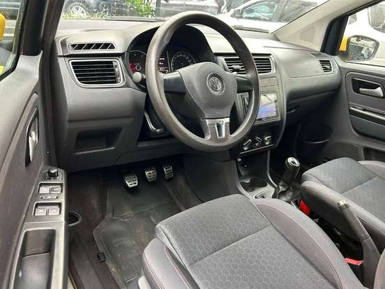 VOLKSWAGEN-CROSSFOX-1.6 MI FLEX 8V 4P MANUAL VOLKSWAGEN-CROSSFOX-2012