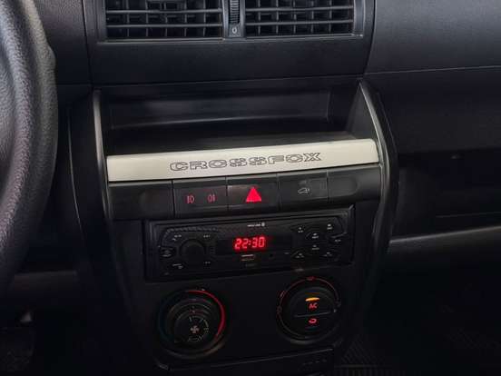 VOLKSWAGEN-CROSSFOX-2009