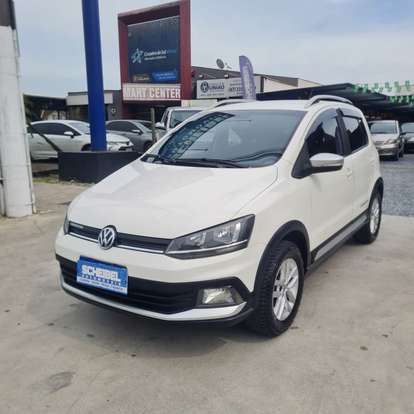 VOLKSWAGEN-CROSSFOX-2015