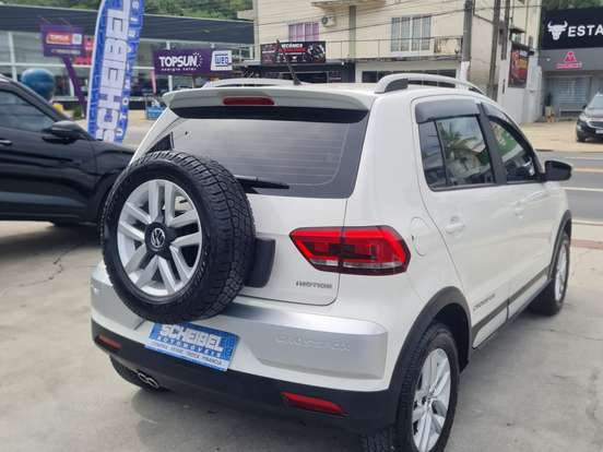 VOLKSWAGEN-CROSSFOX-1.6 MSI FLEX 16V 4P AUTOMATIZADO VOLKSWAGEN-CROSSFOX-2015