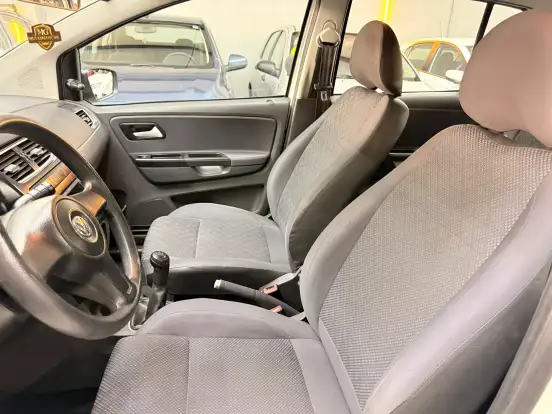 VOLKSWAGEN-FOX-1.6 MI 8V FLEX 4P MANUAL VOLKSWAGEN-FOX-2012