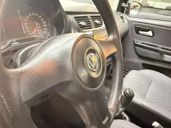 VOLKSWAGEN-FOX-2012
