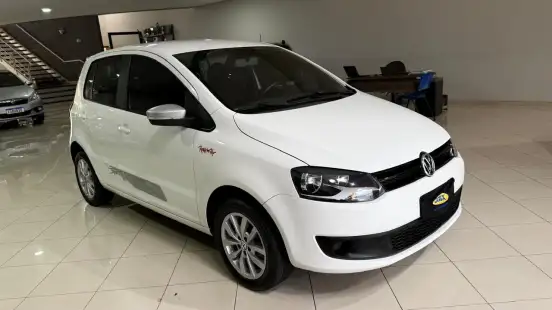 VOLKSWAGEN-FOX-2013