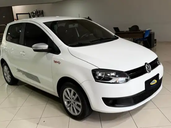 VOLKSWAGEN-FOX-1.6 MI ROCK IN RIO 8V FLEX 4P MANUAL VOLKSWAGEN-FOX-2013