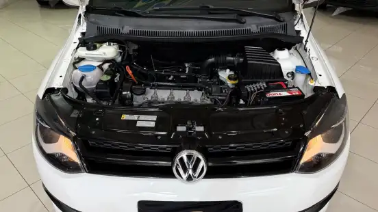VOLKSWAGEN-FOX-2013