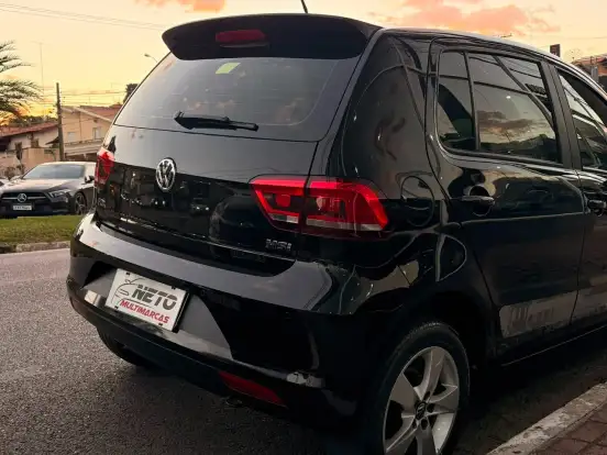 VOLKSWAGEN-FOX-2015