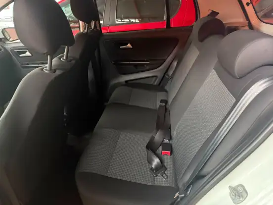 VOLKSWAGEN-FOX-2019