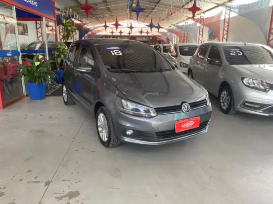 VOLKSWAGEN-FOX-2017