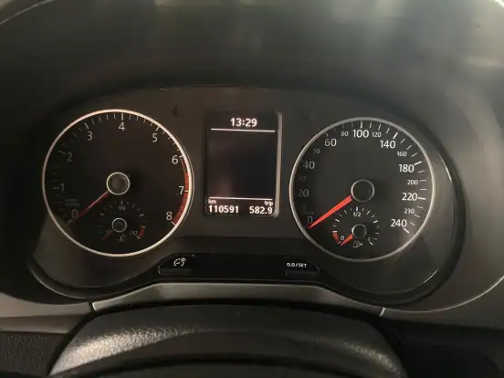 VOLKSWAGEN-FOX-2017