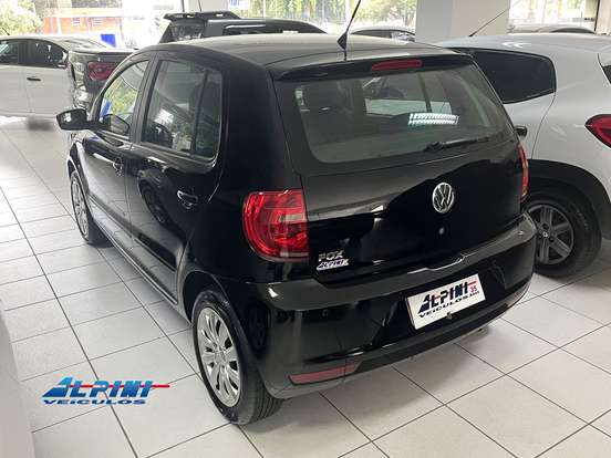 VOLKSWAGEN-FOX-2012