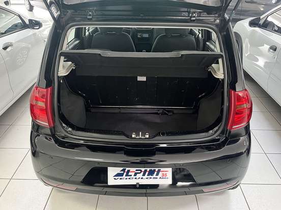 VOLKSWAGEN-FOX-2012
