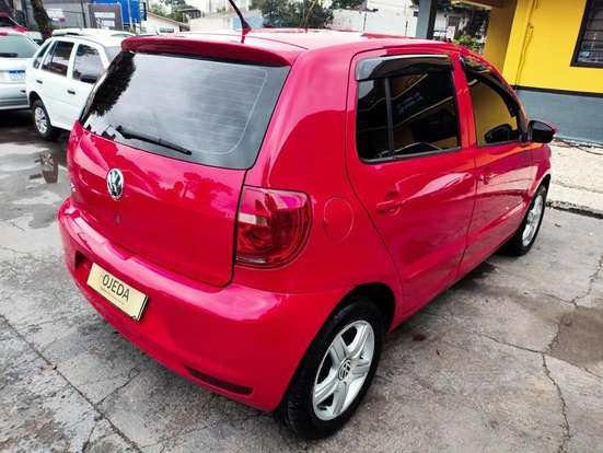 VOLKSWAGEN-FOX-2011