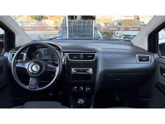 VOLKSWAGEN-FOX-2010