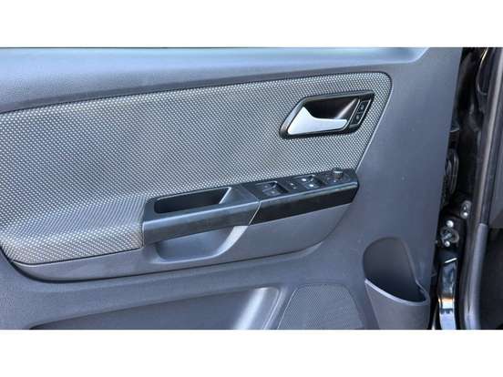 VOLKSWAGEN-FOX-2010