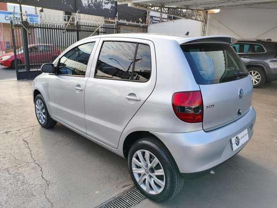 VOLKSWAGEN-FOX-1.0 MI 8V FLEX 4P MANUAL VOLKSWAGEN-FOX-2009