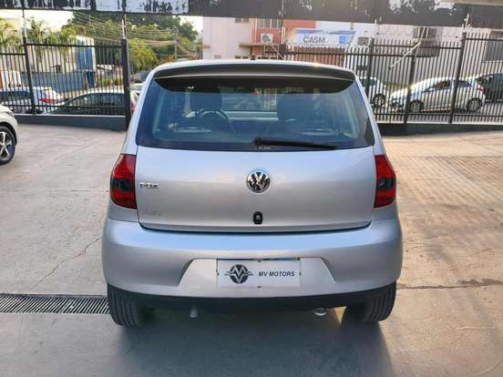 VOLKSWAGEN-FOX-1.0 MI 8V FLEX 4P MANUAL VOLKSWAGEN-FOX-2009