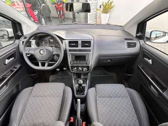 VOLKSWAGEN-FOX-1.0 MPI TRENDLINE 12V FLEX 4P MANUAL VOLKSWAGEN-FOX-2015
