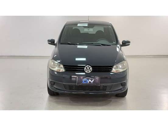 VOLKSWAGEN-FOX-2014