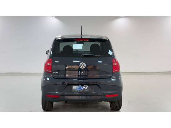 VOLKSWAGEN-FOX-2014