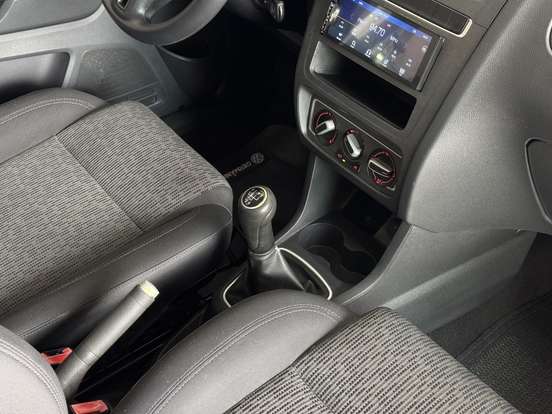 VOLKSWAGEN-FOX-1.6 MI 8V FLEX 4P MANUAL VOLKSWAGEN-FOX-2014