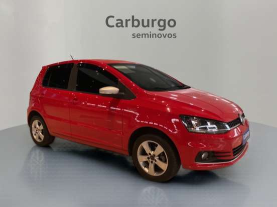 VOLKSWAGEN-FOX-2015