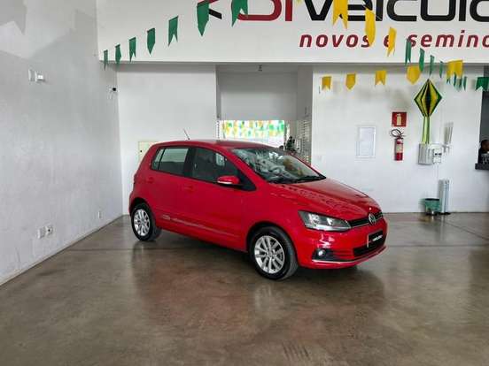 VOLKSWAGEN-FOX-2018