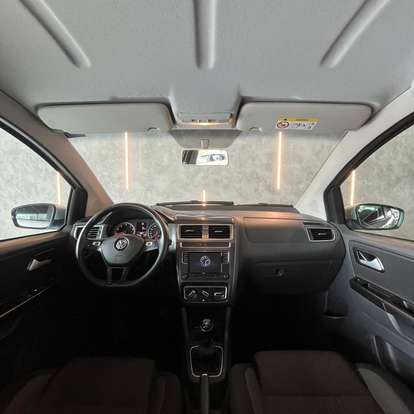 VOLKSWAGEN-FOX-2018