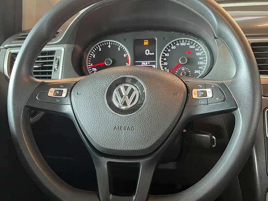 VOLKSWAGEN-FOX-1.6 MSI TOTAL FLEX CONNECT 4P MANUAL VOLKSWAGEN-FOX-2018
