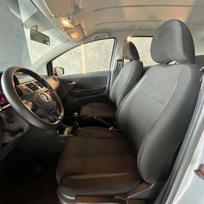 VOLKSWAGEN-FOX-2018