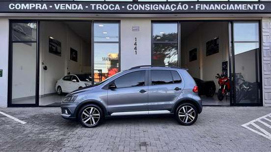 VOLKSWAGEN-FOX-2021