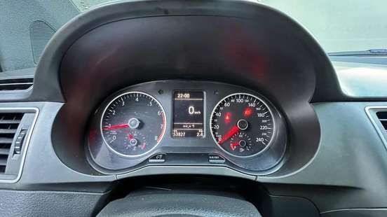VOLKSWAGEN-FOX-2021