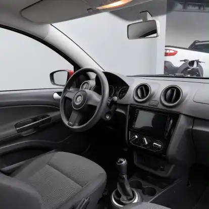 VOLKSWAGEN-GOL-2013