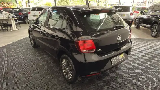 VOLKSWAGEN-GOL-2015