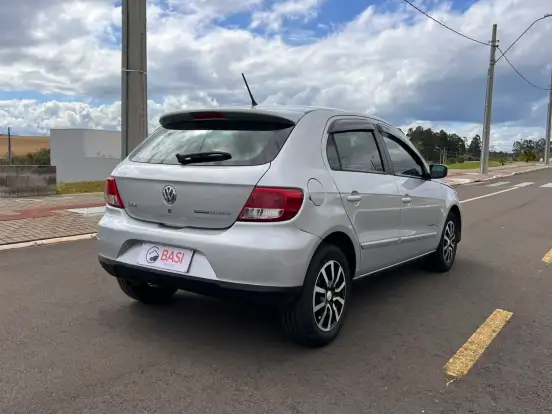 VOLKSWAGEN-GOL-1.0 MI SELEÇÃO 8V FLEX 4P MANUAL G.V VOLKSWAGEN-GOL-2010