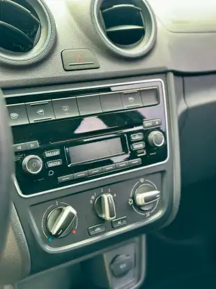 VOLKSWAGEN-GOL-2013