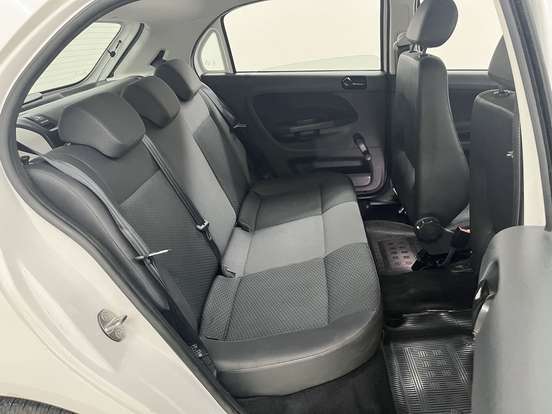 VOLKSWAGEN-GOL-2022