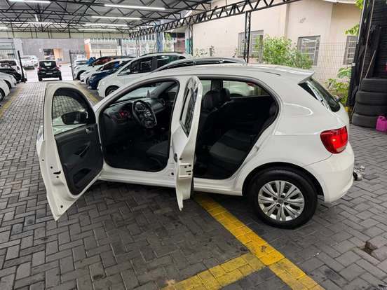 VOLKSWAGEN-GOL-2013