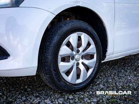 VOLKSWAGEN-GOL-2015
