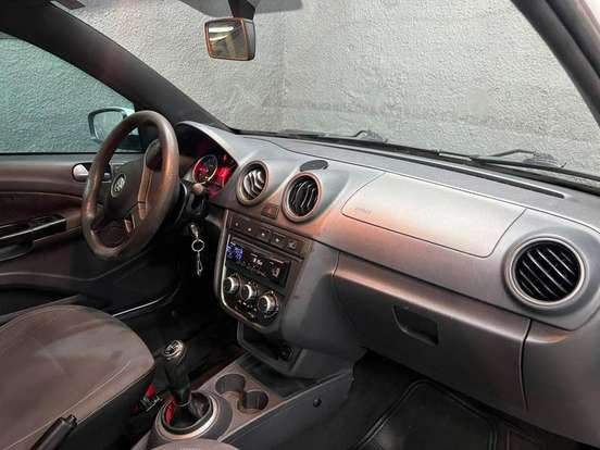 VOLKSWAGEN-GOL-2012