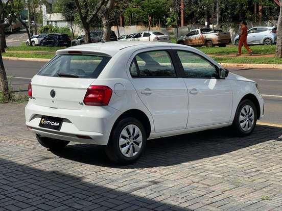 VOLKSWAGEN-GOL-1.6 MSI TOTALFLEX TRENDLINE 4P MANUAL VOLKSWAGEN-GOL-2017