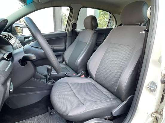 VOLKSWAGEN-GOL-1.6 MSI TOTALFLEX TRENDLINE 4P MANUAL VOLKSWAGEN-GOL-2017