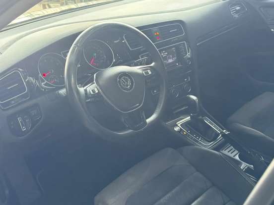 VOLKSWAGEN-GOLF-1.4 TSI HIGHLINE 16V GASOLINA 4P AUTOMÁTICO VOLKSWAGEN-GOLF-2015
