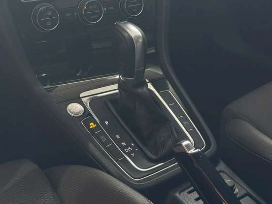 VOLKSWAGEN-GOLF-1.4 TSI HIGHLINE 16V GASOLINA 4P AUTOMÁTICO VOLKSWAGEN-GOLF-2015