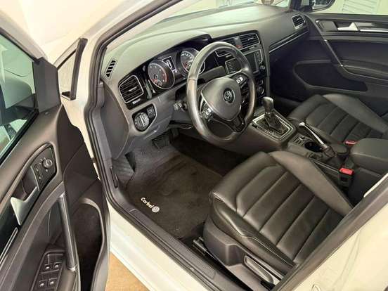 VOLKSWAGEN-GOLF-2016